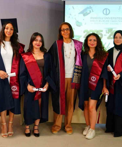 Sosyal Hizmet Uzmanları Meslek Yemini Etti