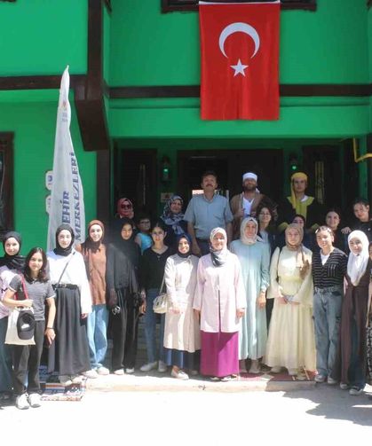 ‘Bizim Yunus’ Oyunu Açık Havada İzleyiciyle Buluştu