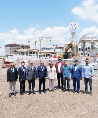 Eskişehir AK Parti heyeti TOKİ şantiyesini ziyaret etti