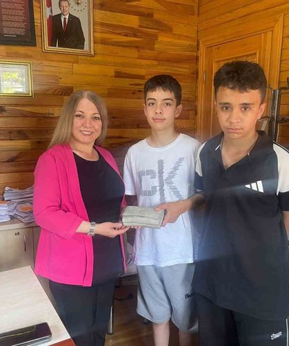 Eskişehir'de İki Çocuk Davranışlarıyla Takdir Topladı
