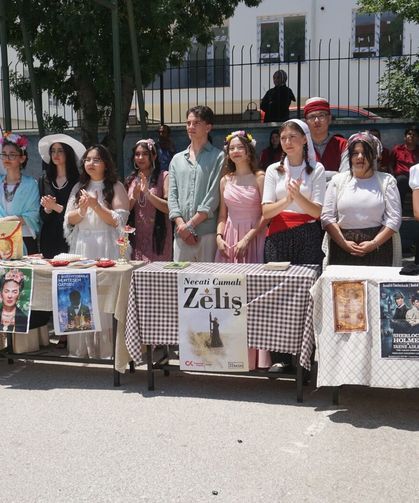 Eskişehir'de Kahramanlar Sayfalardan Sahneye Taşındı