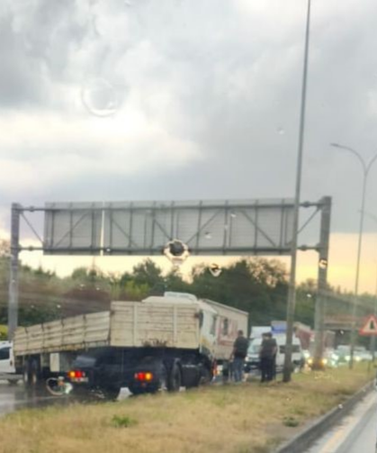 Şiddetli Yağmur Kazaları Beraberinde Getirdi