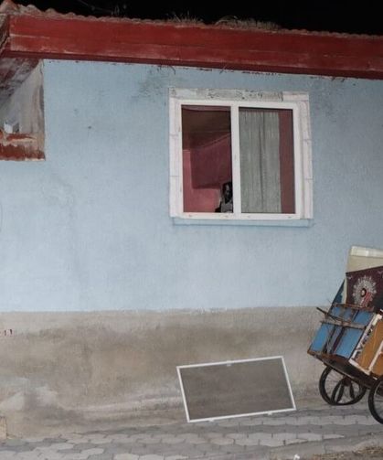Annesini Kaybetti, Günler Sonra Evinde Ölü Bulundu