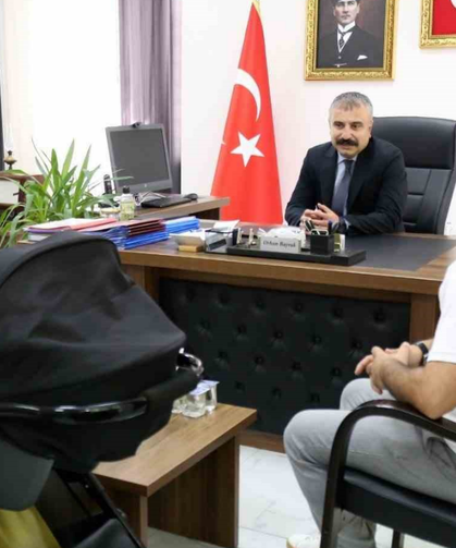 Bir Çocuk Daha Aile Sıcaklığına Kavuştu