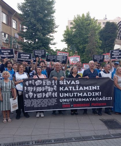 "Unutmadık, Unutturmayacağız" Mesajı