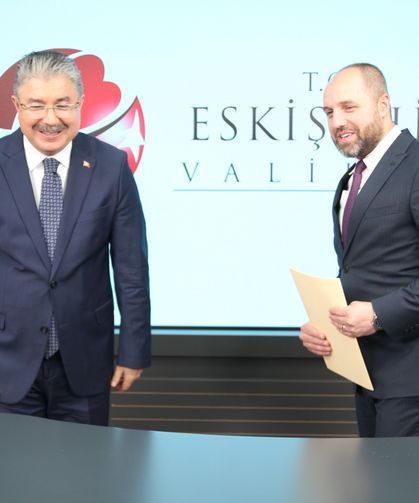 Vali Yılmaz, Eskişehir Durum Haber'i 5.Kuruluş Yıl Dönümü Dolayısıyla Ziyaret Etti