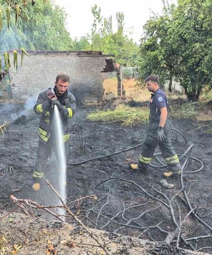 Sazova'da Bahçe Yangını Korku Yarattı