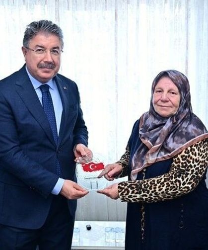 Vali Yılmaz Merhum Gazi Ailesini Yalnız Bırakmadı