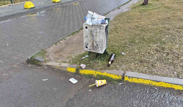 Altyapı Panosu Çöp Kutusuna Döndü Tepkiler Yükseldi