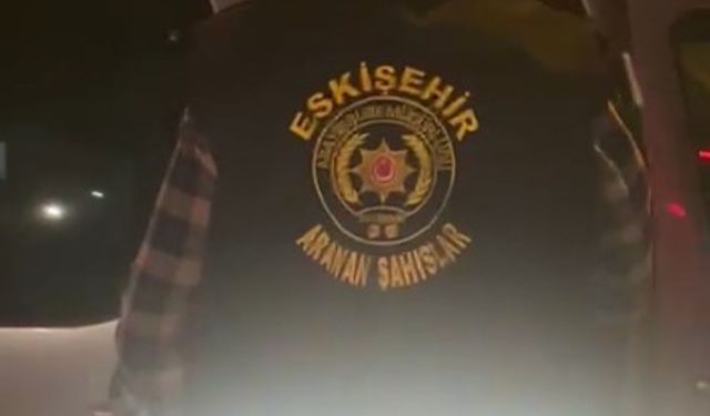 Interpol Kırmızı Bültenle Aranan Dolandırıcı Yakalandı