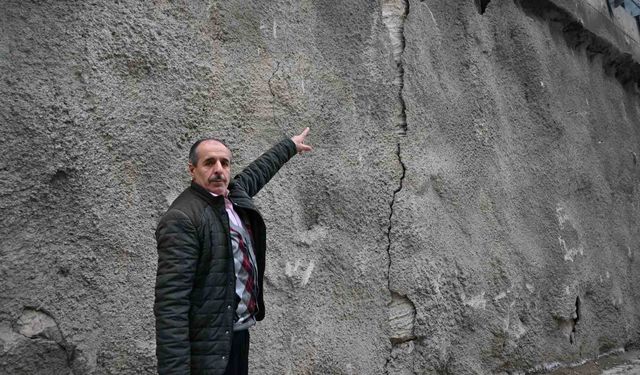 Alt geçidin beton bloklarındaki ayrılmalar tehlike oluşturuyor