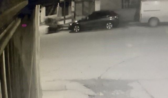 Motosiklet Kontrolsüzce ilk yayaya ardından duvara çarptı: 3 yaralı