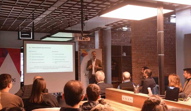 Anadolu Üniversitesi Perspektifiyle Yapay Zekâ Konferansı