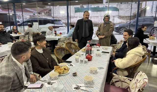 Eskişehir’de Yeni Evli Çiftler İftar Sofrasında Buluştu