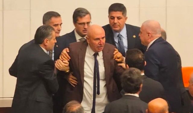 Mecliste Kavga! CHP Milletvekili Yaralandı