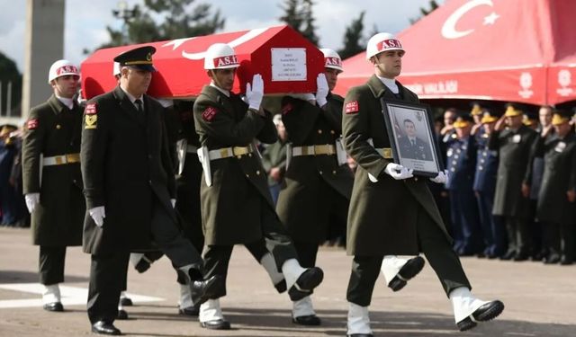 Şehit Pilot için Balıkesir'de İlk Tören Düzenlendi