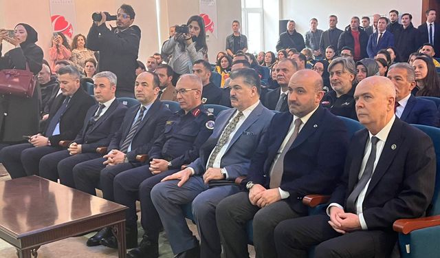 Eskişehir’de 10 Yeni Ambulans Ve Mobil Komuta Merkezi Teslim Edildi