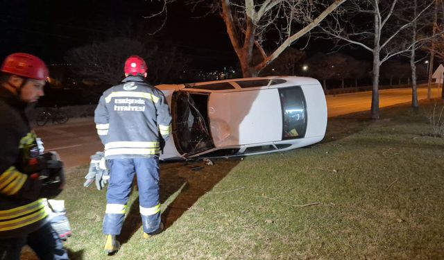 Eskişehir’de Kontrolden Çıkan Otomobil Takla Attı: 1 Yaralı