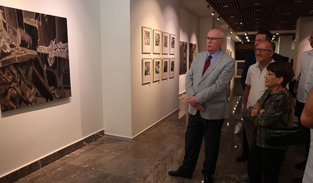 Odunpazarı'nda “Sırname” Sergisi Sanatseverlerle Buluşuyor