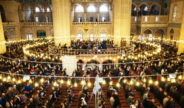 Eskişehir’de Bayram Namazı Saatleri Kaçta?