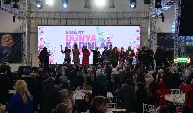 Ayşen Gürcan 8 Mart'ta Kadınlarla Bir Araya Geldi