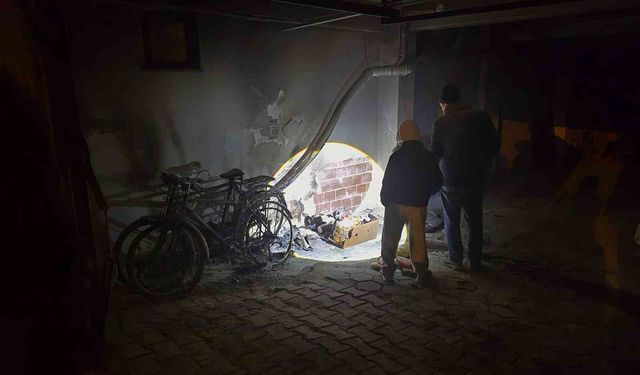 Garaj Yangını Paniğe Neden Oldu