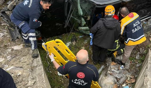 Araç Takla Attı Can Pazarı Yaşandı