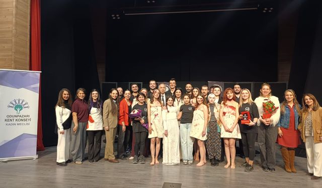 “Kim Konuştu?” Oyunu 29. kez Sahnelendi