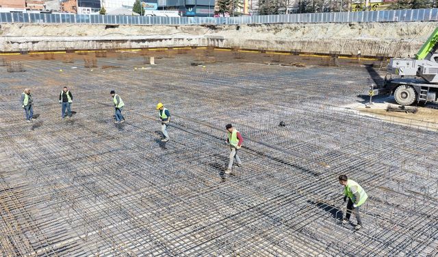 Kurtuluş Kapalı Pazar Yeri’nde Çalışmalar Hızla İlerliyor: 2027’den Önce Tamamlanması Hedefleniyor