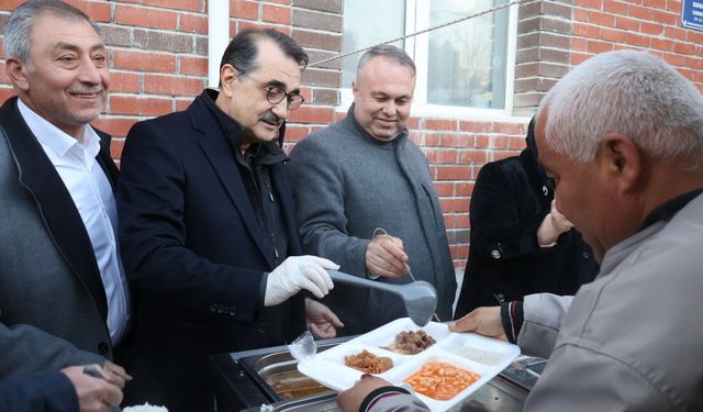 Milletvekili Dönmez’den Mahmudiye ve Çifteler'e Ramazan Ziyareti