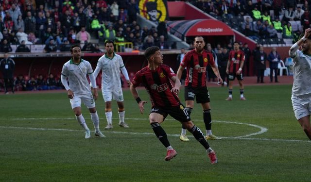 Eskişehirspor Bornova 1877’yi Büyük Farkla Yıktı Geçti