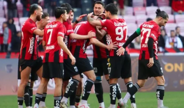 Eskişehir’de futbol gecesi! Nebi Hatipoğlu’ndan dikkat çeken sözler