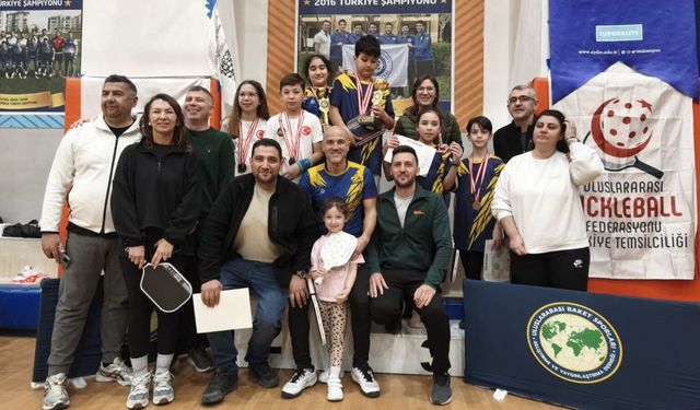 Eskişehir Pickleball Takımı Kürsüden İnmedi