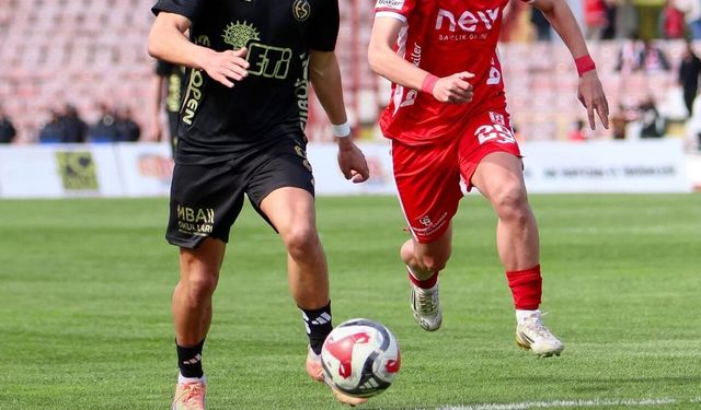 BALKES VE ES-ES YENİŞEMEDİ: İLK YARIDA GOL SESİ ÇIKMADI!