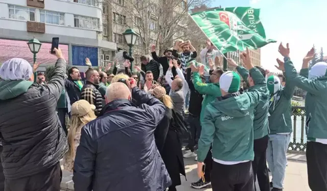 Eskişehir sokaklarında bursaspor hareketliliği: 'bugün şampiyonluğu kutlamak istiyoruz'