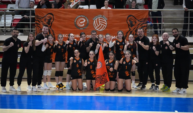 Eskişehir'in Namağlup Şampiyonu Anadolu Kolej Eczacıbaşı