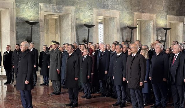 Devlet Erkanı 23 Nisan’da Anıtkabir’de Bir Araya Geldi