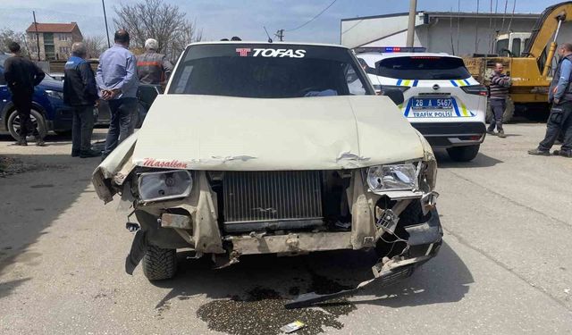 Eskişehir’de Korkutan Kaza: İki Araç Çarpıştı