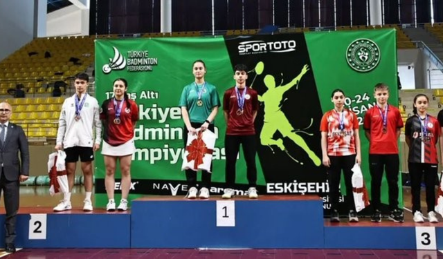Eskişehir'de Şampiyonluk İçin Kortlarda Kıyasıya Mücadele