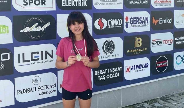 Eskişehirli Sporcu Korttan Kupayla Döndü