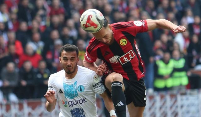 Eskişehirspor İlk Yarıyı Önde Kapattı: İşte İlk Yarı Skoru!