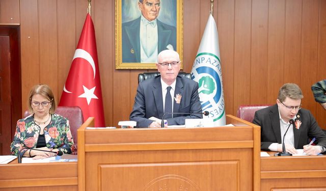 Odunpazarı Meclisi'nde Otizm Farkındalık Rozetleri Takıldı