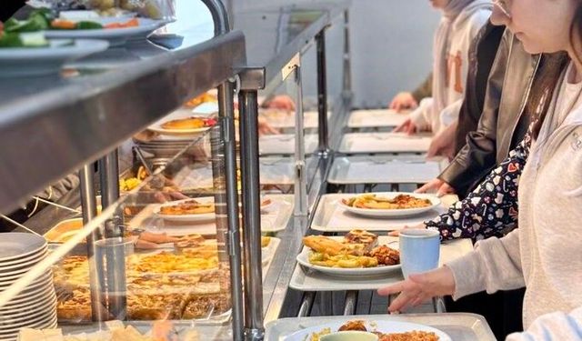 Öğrenciler Yurtta Bayram Coşkusunu Birlikte Yaşadı