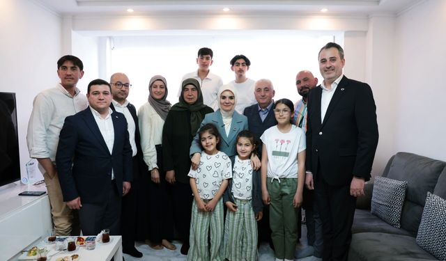 AK Parti Heyeti Belçika'da Gurbetçilerle Buluştu