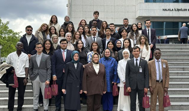 Akademi Anadolu Öğrencileri TBMM'de Buluştu