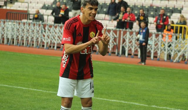 Akın Akman Zirveye Ortak Oldu! Eskişehirspor’un Yıldızı Büyük Liglerle Yarışıyor