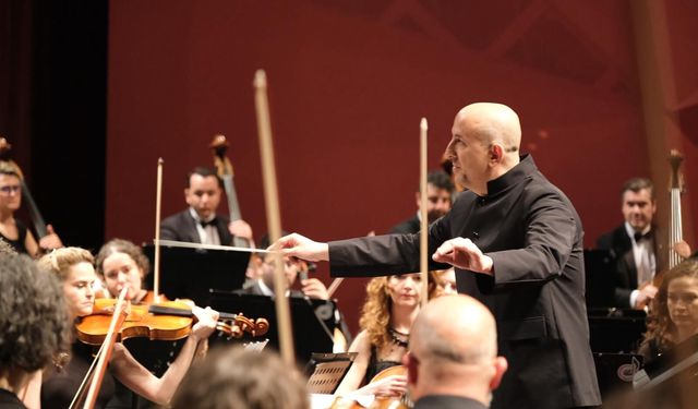 Eskişehir'de Senfoni Orkestrası’ndan Unutulmaz Müzik Ziyafeti