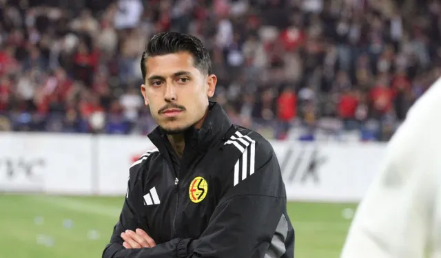 Eskişehirspor'da Ayrılık Rüzgarları: "Bazı Hikâyeler İstediğimiz Gibi Bitmiyor"