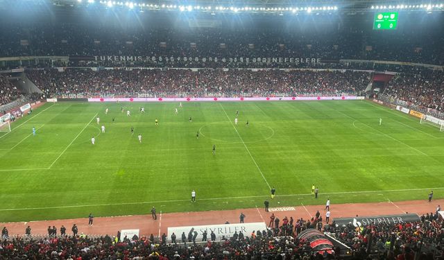 Kritik Maçta İlk Yarı Gol Sesi Çıkmadı