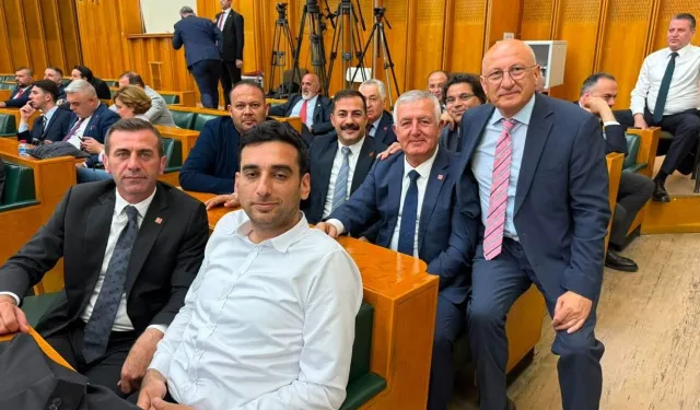 Siyasette ve Sporda Kaosun Şifreleri: Koltuk Mücadelesi ve Bölünmenin Eşiğindeki Devler!